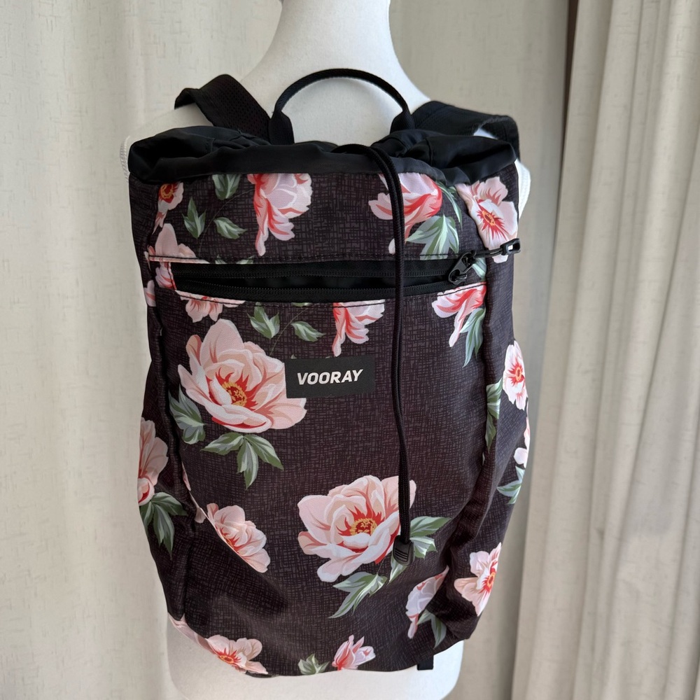 Vooray backpack. Flowers.
